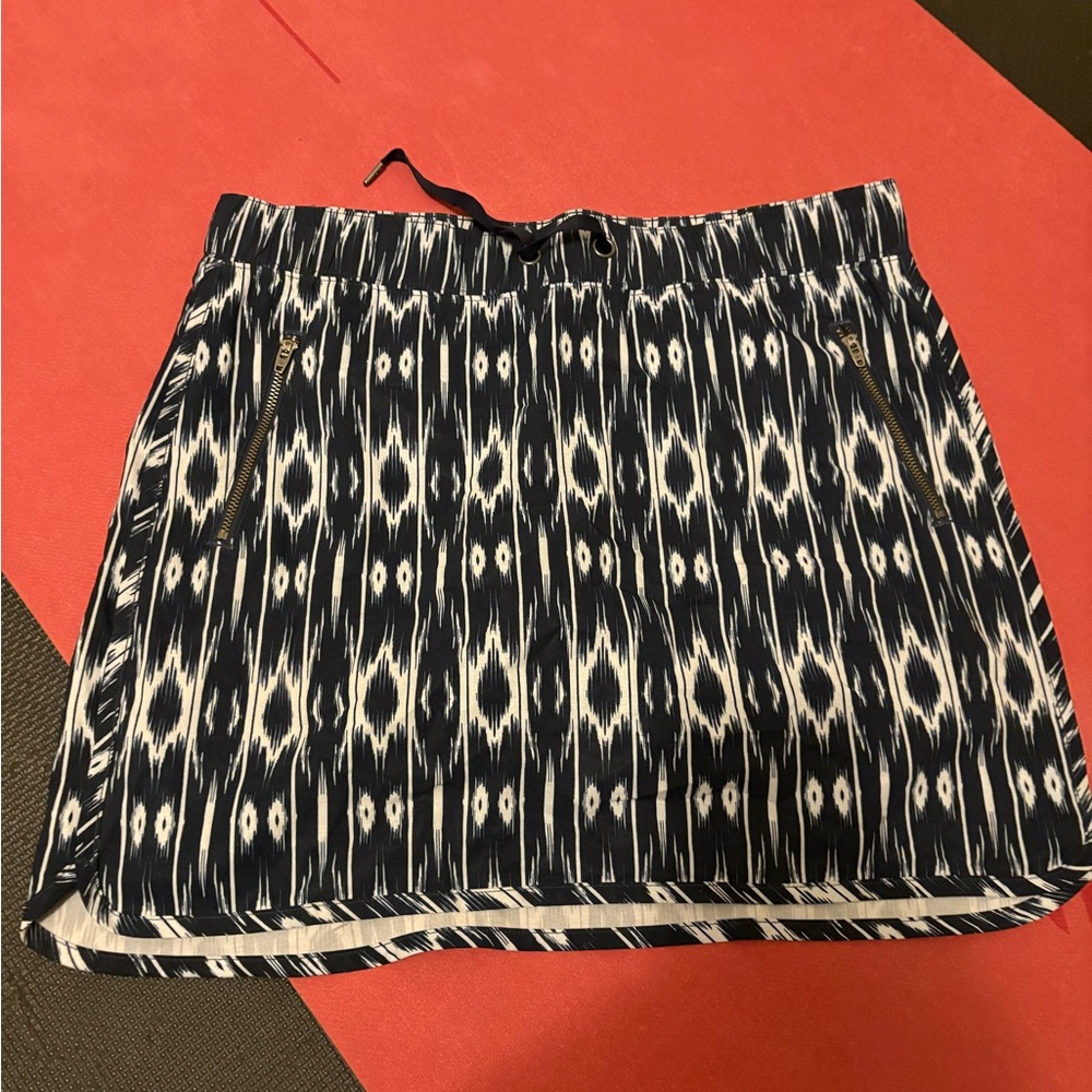 Athleta Black and White Ikat Mini Skirt